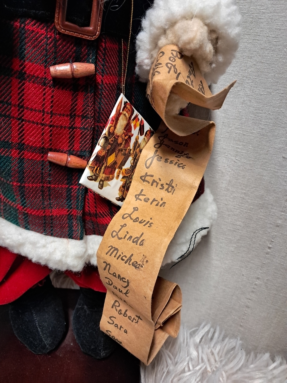 25" Tall Standing Scottish Santa With List And Toys - Picture 4 of 8